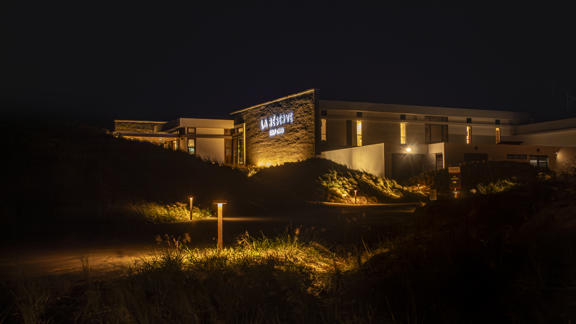 IMG_2512-Enhanced-NR-2-1-2000x1126 (1)